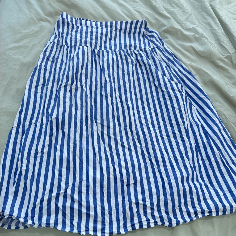 Old Navy Blue and White A-Line Skirt